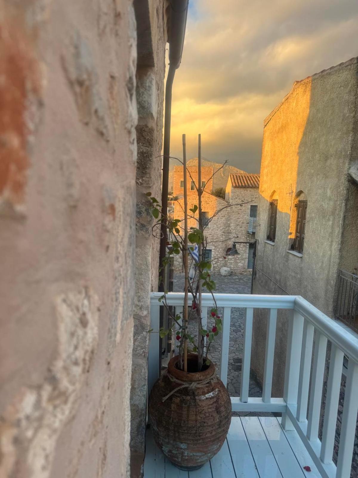 Balcony&Tower Appartement Areopoli Buitenkant foto